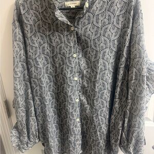 Max Studio Black & White Abstract Fan-Print Blouse